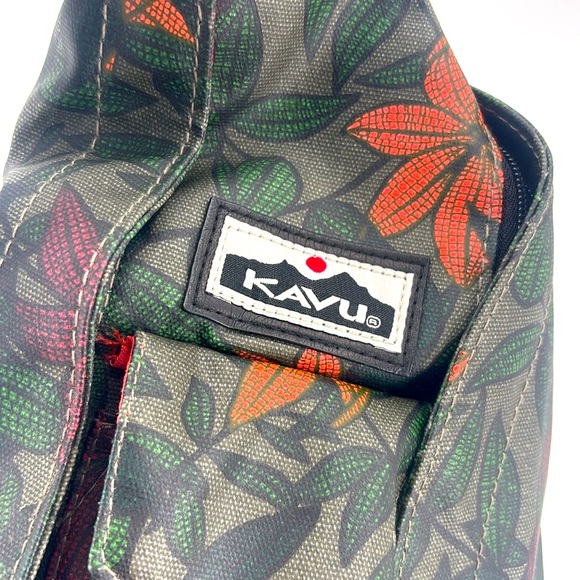 Kavu Limited Edition Floral Print Canvas Cotton Rope Sling Bag Outdoor Backpack - Picture 3 of 15
